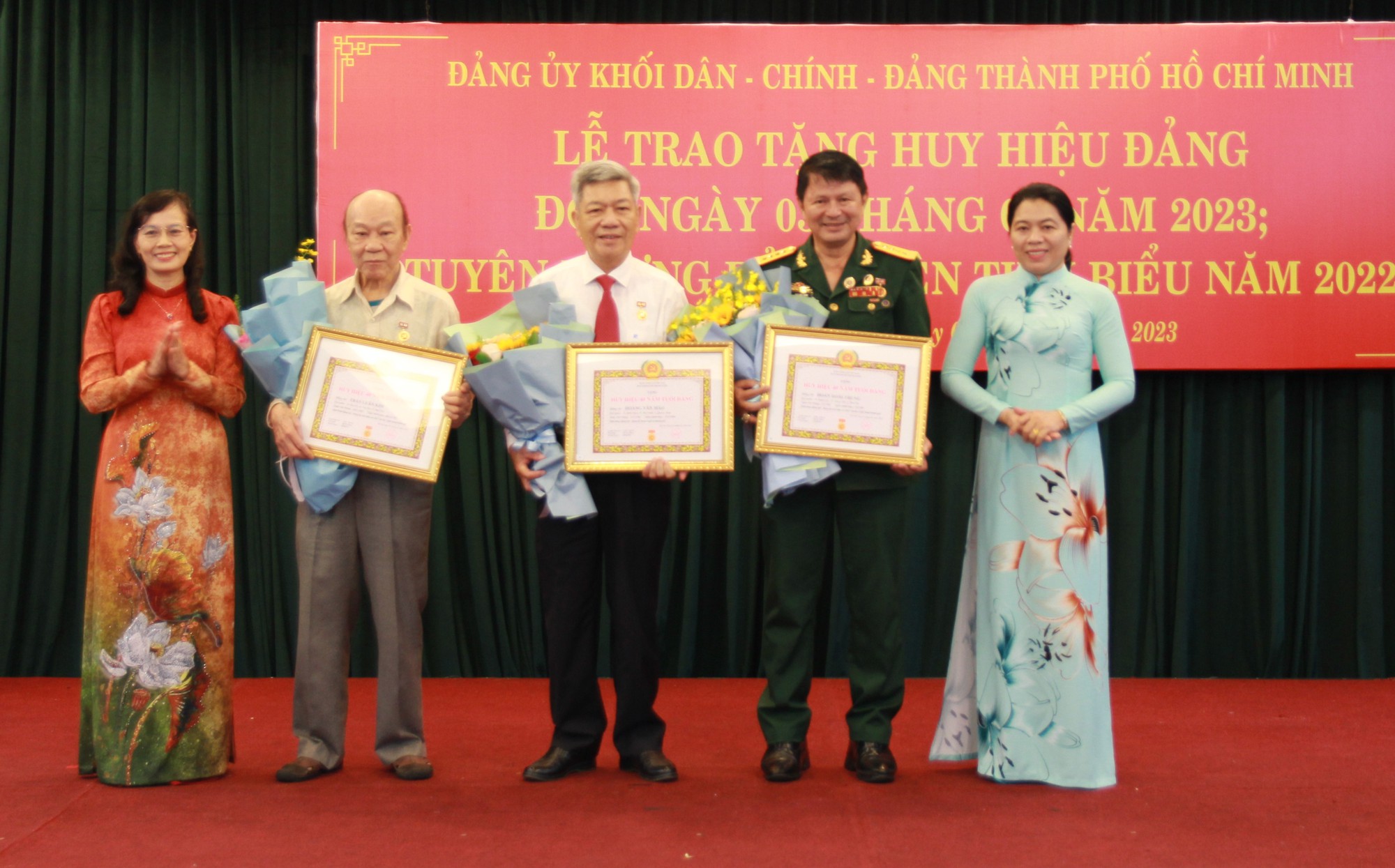 Tự hào truyền thống vẻ vang của Đảng - Ảnh 2.