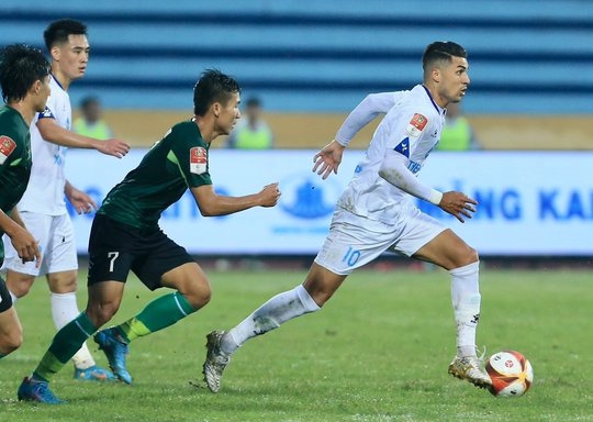 CLB Nam Định khởi đầu V-League 2023 thắng may mắn