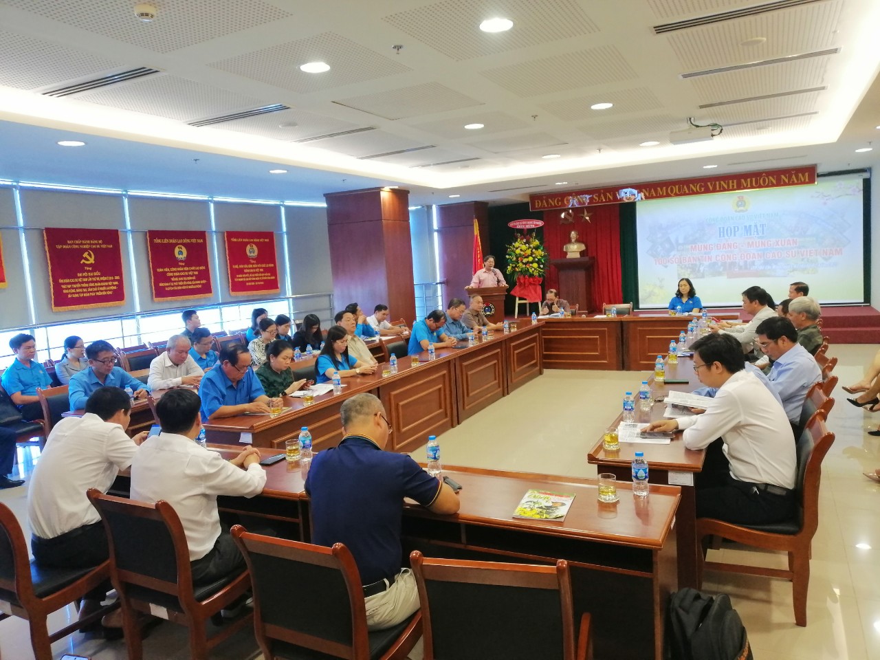 Công đoàn Cao su Việt Nam kỷ niệm 100 số bản tin