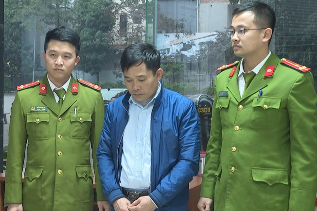 Khởi tố một giám đốc trung tâm đăng kiểm xe cơ giới