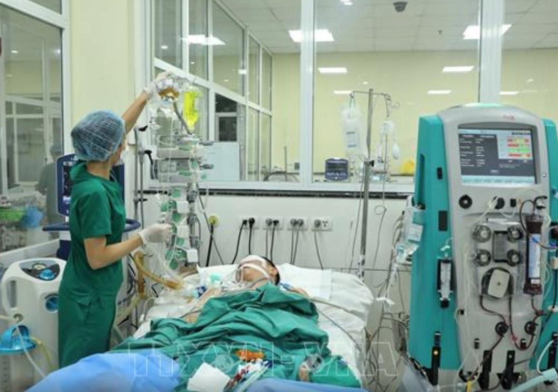 Dịch COVID-19 hôm nay: Số nhiễm tăng, gấp 4 lần người khỏi bệnh