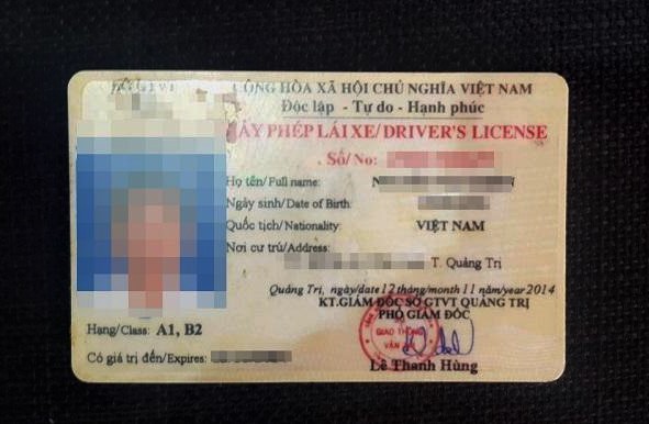 Người phụ nữ đi thi bằng l&aacute;i &ocirc; t&ocirc;, lộ ra bằng l&aacute;i xe m&aacute;y giả - Ảnh 1.