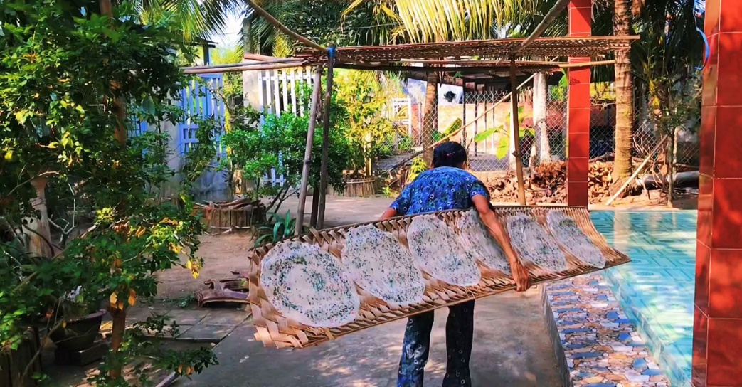 CUỘC THI VIẾT &ldquo;HƯƠNG VỊ TẾT&rdquo;: B&aacute;nh tr&aacute;ng qu&ecirc; nội &ldquo;ngon nhức n&aacute;ch&rdquo; - Ảnh 4.