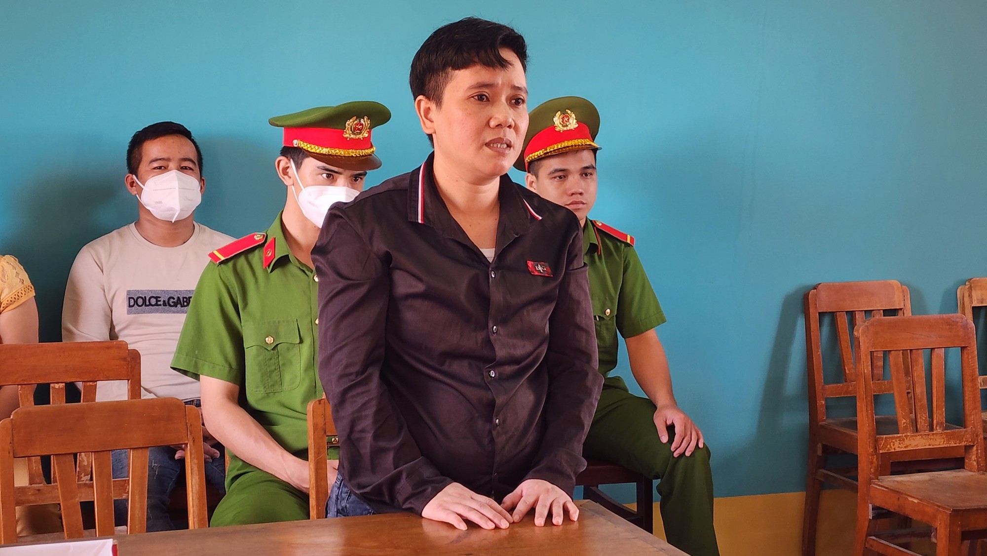 CLIP: Người phụ nữ làm nghề đấm bóp, giác hơi giết người vì bị đánh