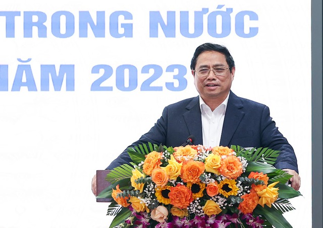 Thủ tướng Phạm Minh Ch&iacute;nh: Gi&aacute; điện của nước ta kh&ocirc;ng thể giống nước ph&aacute;t triển - Ảnh 1.