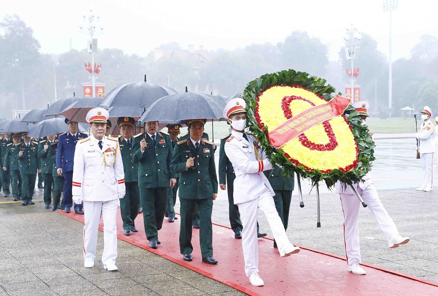 93 năm ngày thành lập Đảng: Lãnh đạo Đảng, Nhà nước viếng Chủ tịch Hồ Chí Minh - Ảnh 4.