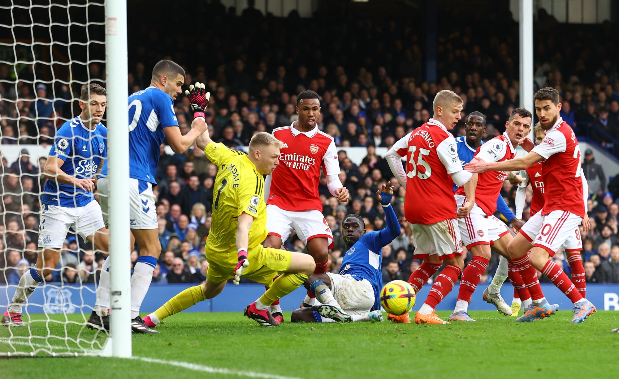 Arsenal thua sốc đội áp chót, Everton bay cao ở Goodison Park - Ảnh 7.