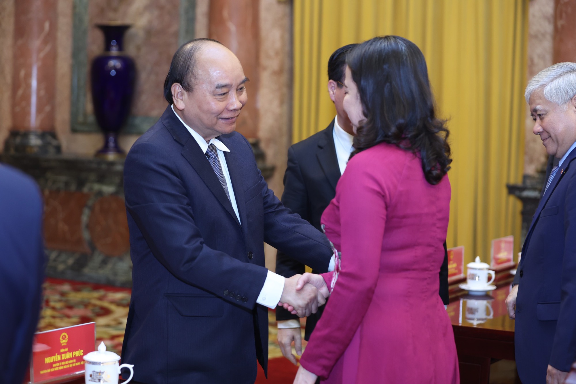 Nguy&ecirc;n Chủ tịch nước Nguyễn Xu&acirc;n Ph&uacute;c b&agrave;n giao c&ocirc;ng t&aacute;c - Ảnh 4.