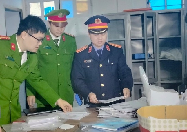 Bắt một giám đốc công ty bất động sản