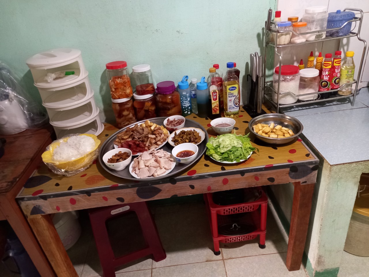 CUỘC THI VIẾT HƯƠNG VỊ TẾT: K&yacute; ức ngọt ng&agrave;o từ gian bếp nhỏ - Ảnh 2.