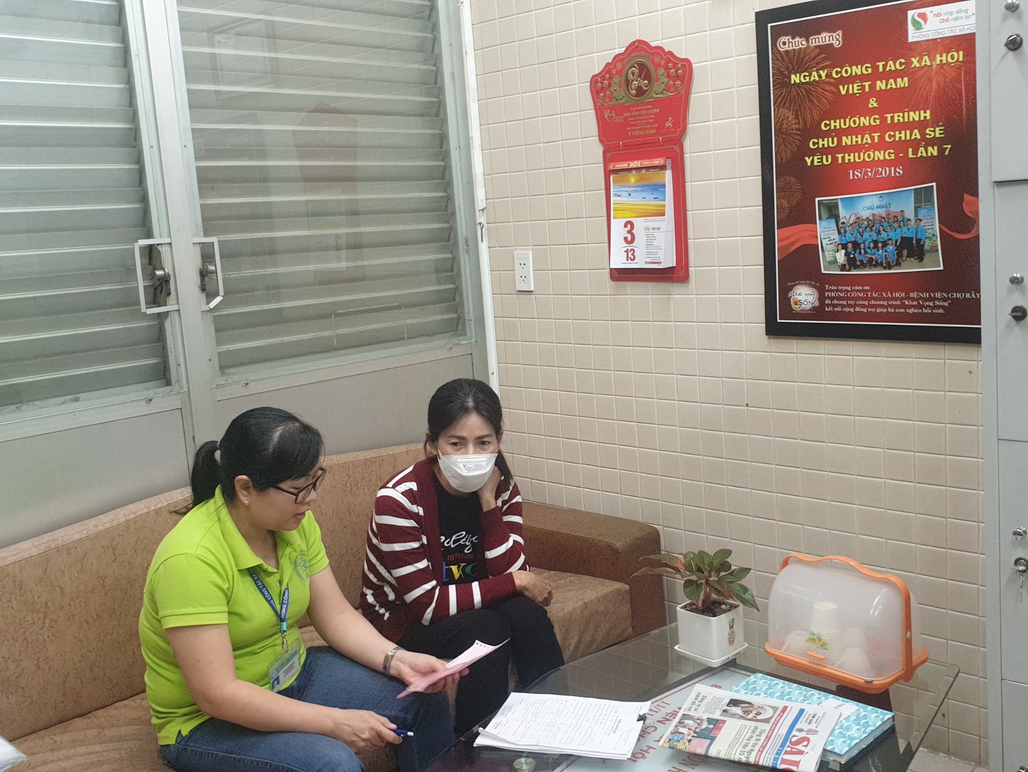 Con bị nạn ở Côn Đảo, gia đình thuê trực thăng chở vào đất liền cấp cứu