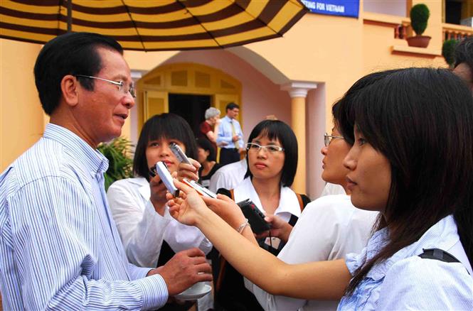 Dấu ấn Võ Hồng Phúc: Nhớ mãi những ân tình (*) - Ảnh 2.