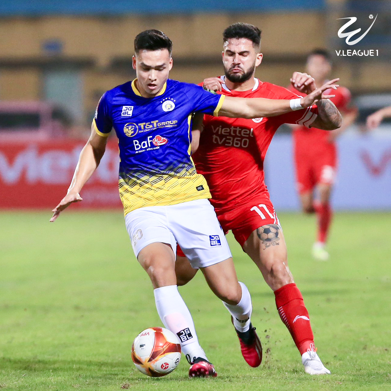 Đương kim v&ocirc; địch H&agrave; Nội FC bị cầm ch&acirc;n ng&agrave;y ra qu&acirc;n V-League 2023 - Ảnh 4.