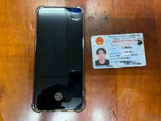 C&ocirc;ng an quận 3 bắt n&oacute;ng V&otilde; Ph&uacute; Qu&yacute; - Ảnh 2.