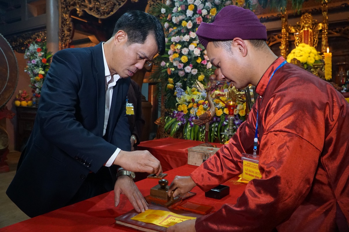 H&igrave;nh ảnh bất ngờ tại lễ khai ấn Đền Trần ở Thanh H&oacute;a - Ảnh 13.