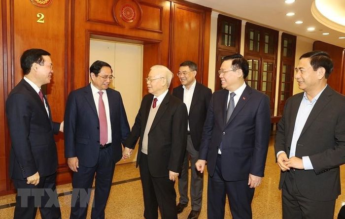 Những h&igrave;nh ảnh Tổng B&iacute; thư chủ tr&igrave; gặp mặt nguy&ecirc;n l&atilde;nh đạo cấp cao Đảng, Nh&agrave; nước - Ảnh 1.