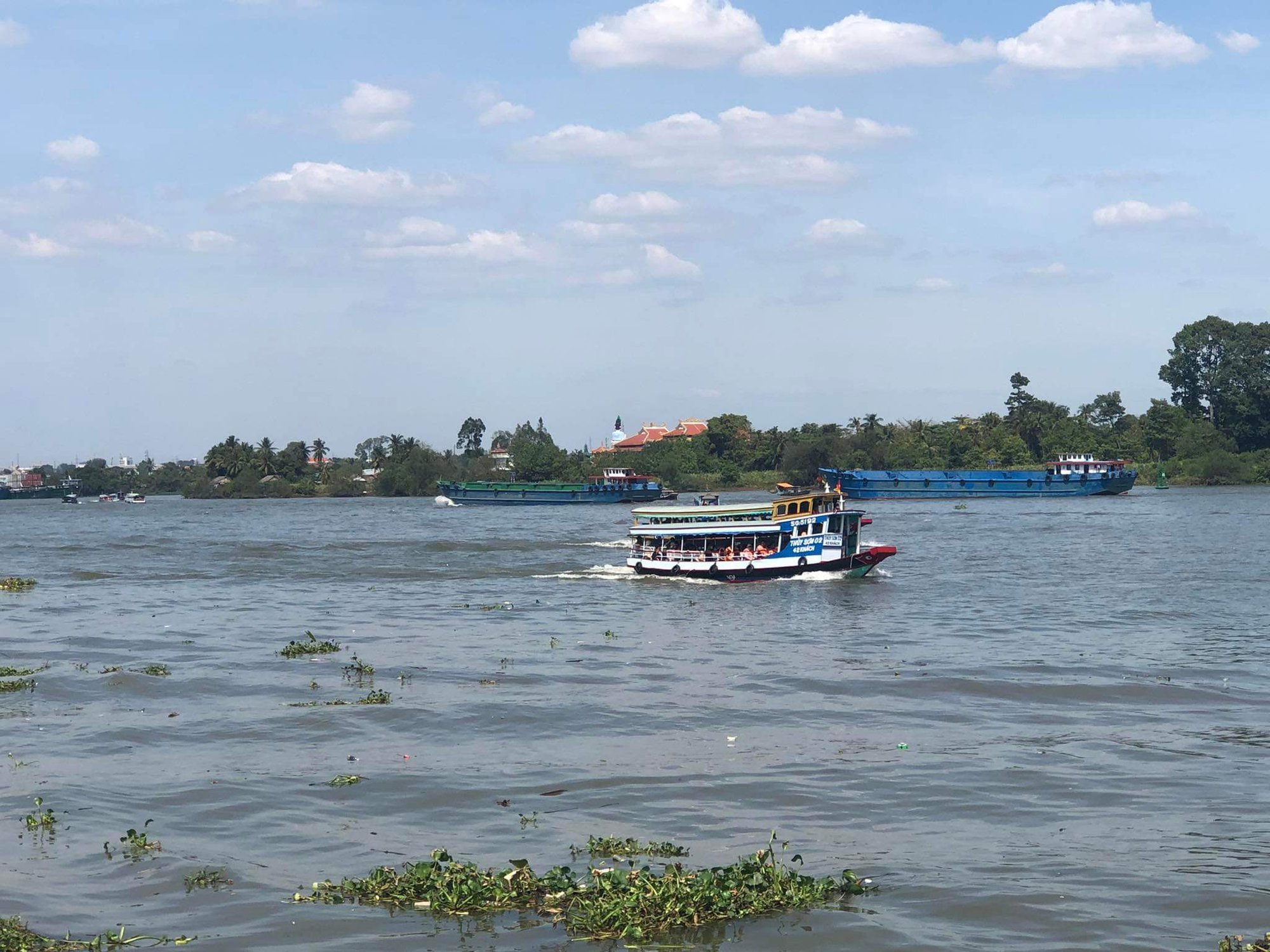 Sở GTVT TP HCM th&ocirc;ng tin n&oacute;ng vụ thuyền lật khi chở kh&aacute;ch đi ch&ugrave;a - Ảnh 2.