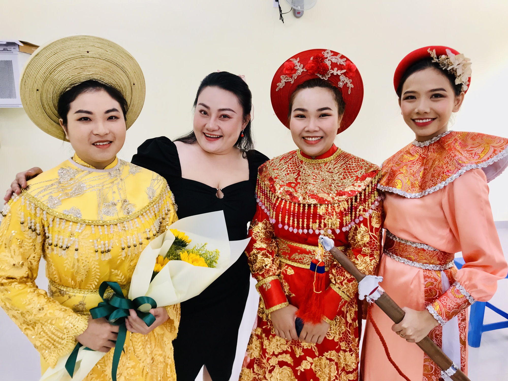 Nhiều ngôi sao khởi động chương trình Sân khấu học đường năm 2023 - Ảnh 2.