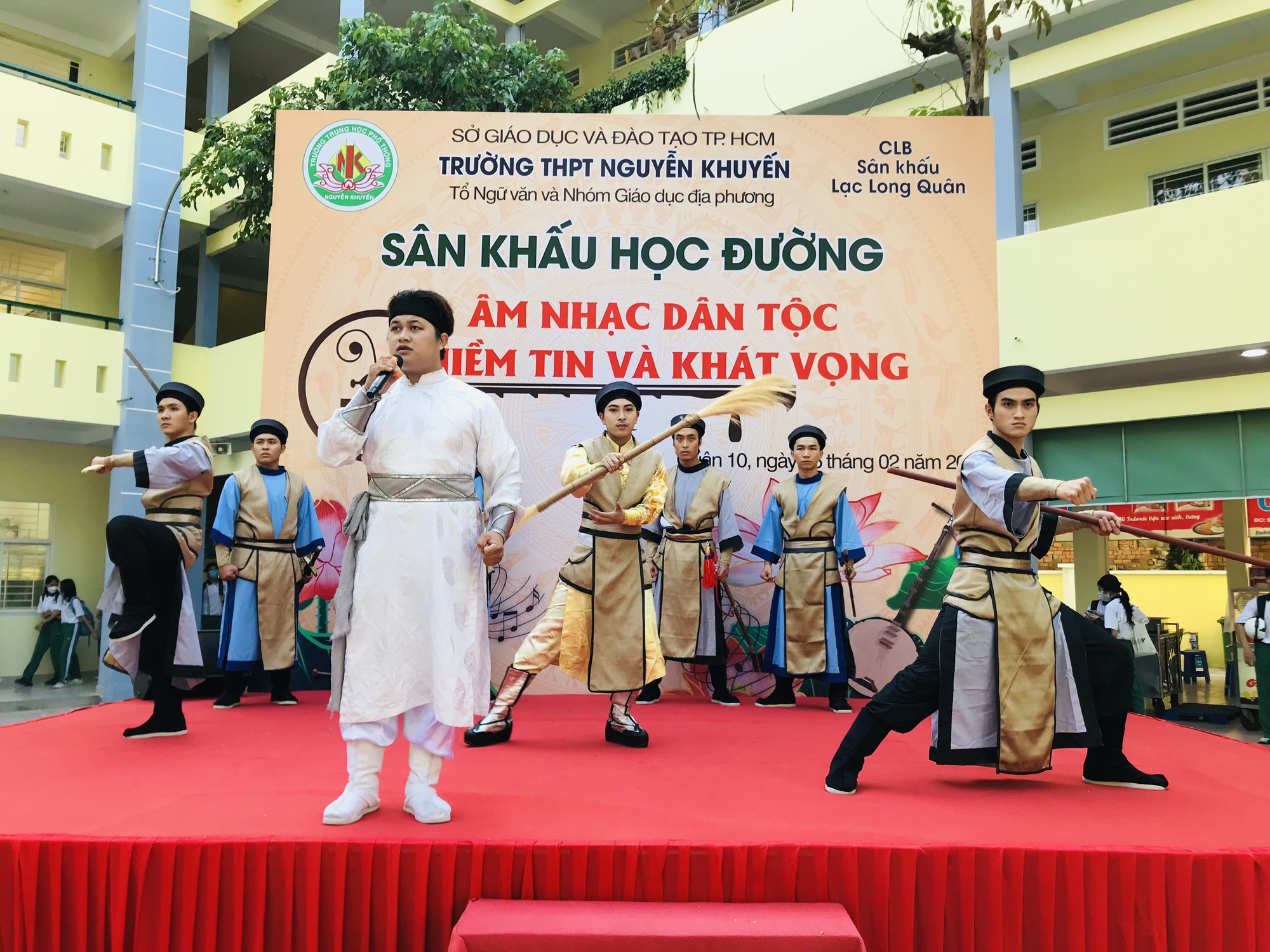 Nhiều ngôi sao khởi động chương trình Sân khấu học đường năm 2023 - Ảnh 3.
