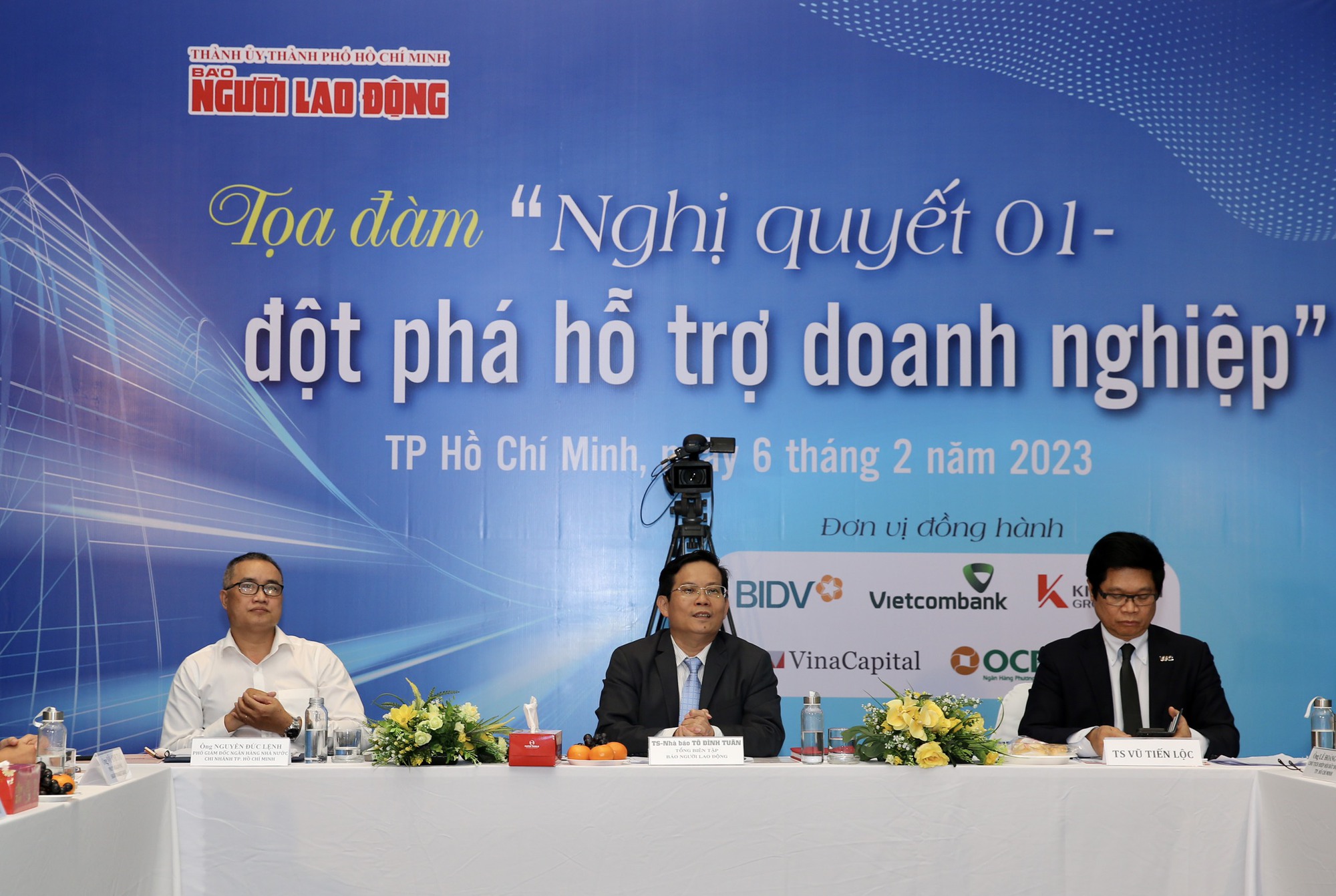 Lãi suất 15%-16%/năm như hiện nay làm sao doanh nghiệp sống được?!
