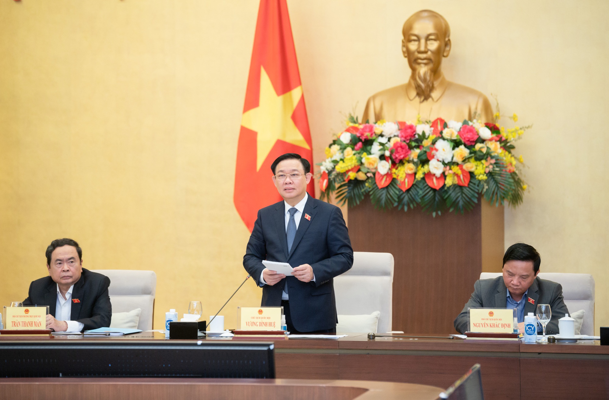 Chủ tịch Quốc hội: Nghi&ecirc;n cứu chất vấn về đăng kiểm, kh&oacute; khăn bất động sản, tr&aacute;i phiếu - Ảnh 2.