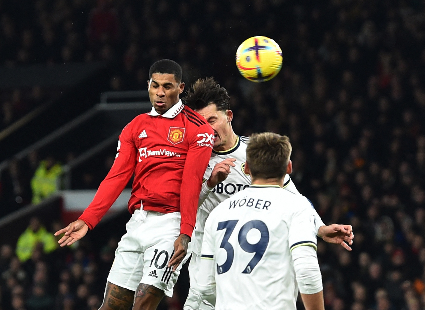 Rượt đuổi tỉ số ở Old Trafford, Man United mất điểm trước Leeds United - Ảnh 4.