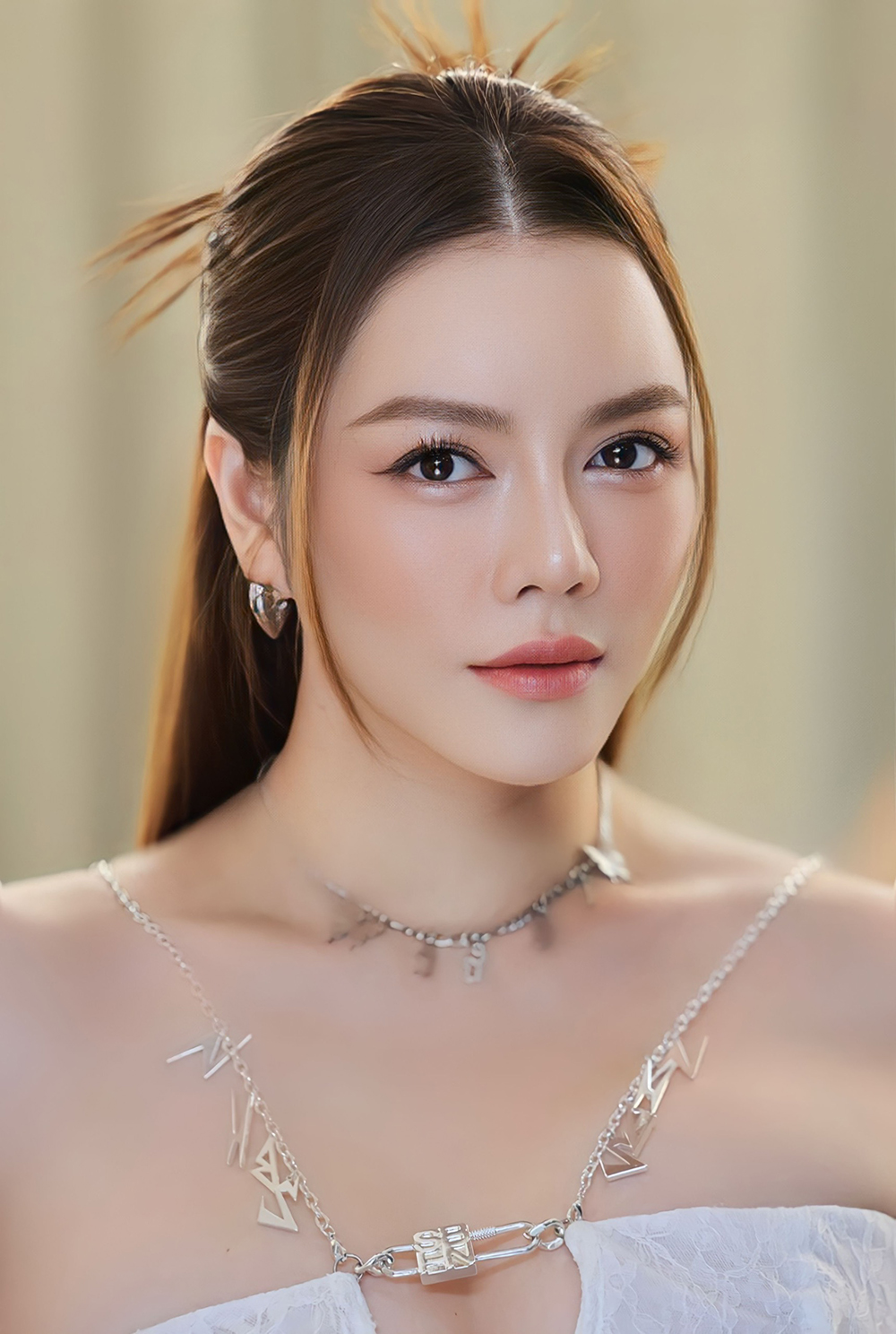 Thực hư việc Lý Nhã Kỳ đã định cư nước ngoài - Ảnh 2.