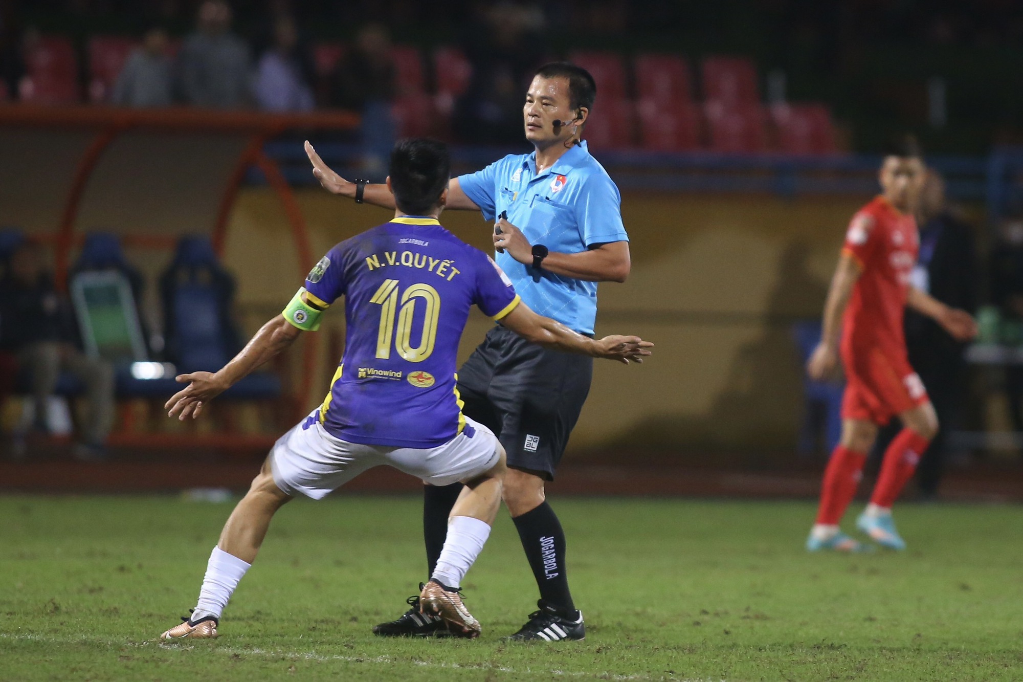 Văn Quyết tỏa s&aacute;ng, H&agrave; Nội FC thắng đẹp t&acirc;n binh C&ocirc;ng an H&agrave; Nội - Ảnh 3.