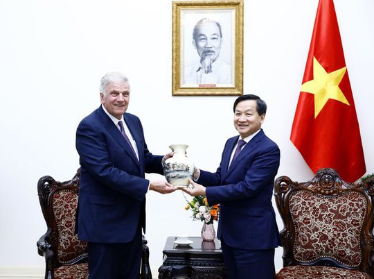 Mục sư Franklin Graham: Khi trở lại Mỹ, tôi sẽ làm Đại sứ cho Việt Nam - Ảnh 2.