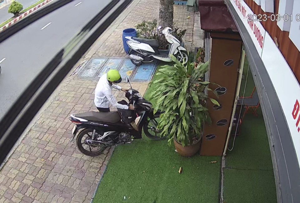 CLIP: "Choáng" với nam thanh niên dùng 3 giây để gây án