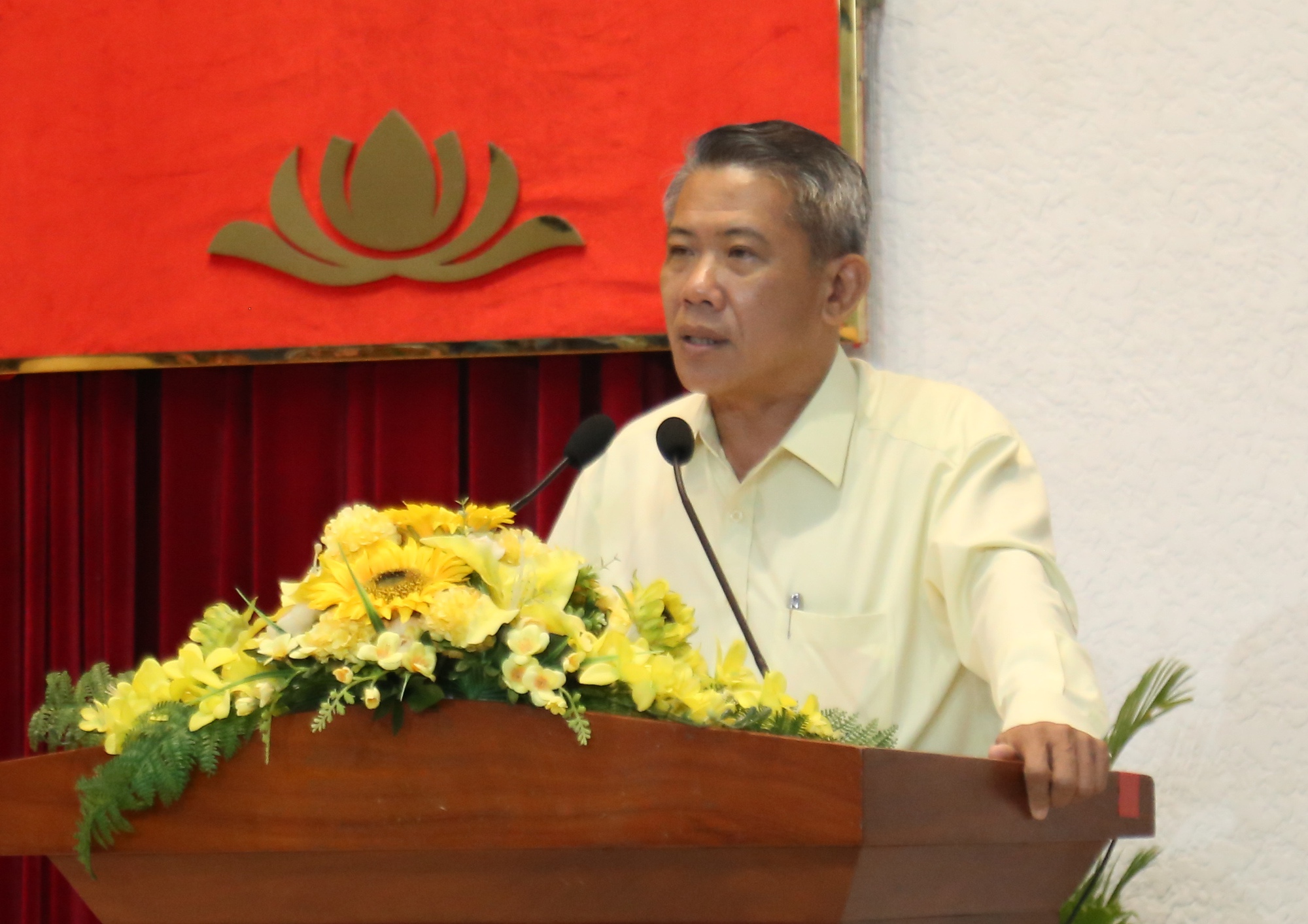 Phong tr&agrave;o thi đua y&ecirc;u nước phải đi đến từng c&aacute;n bộ, đảng vi&ecirc;n v&agrave; người d&acirc;n - Ảnh 1.