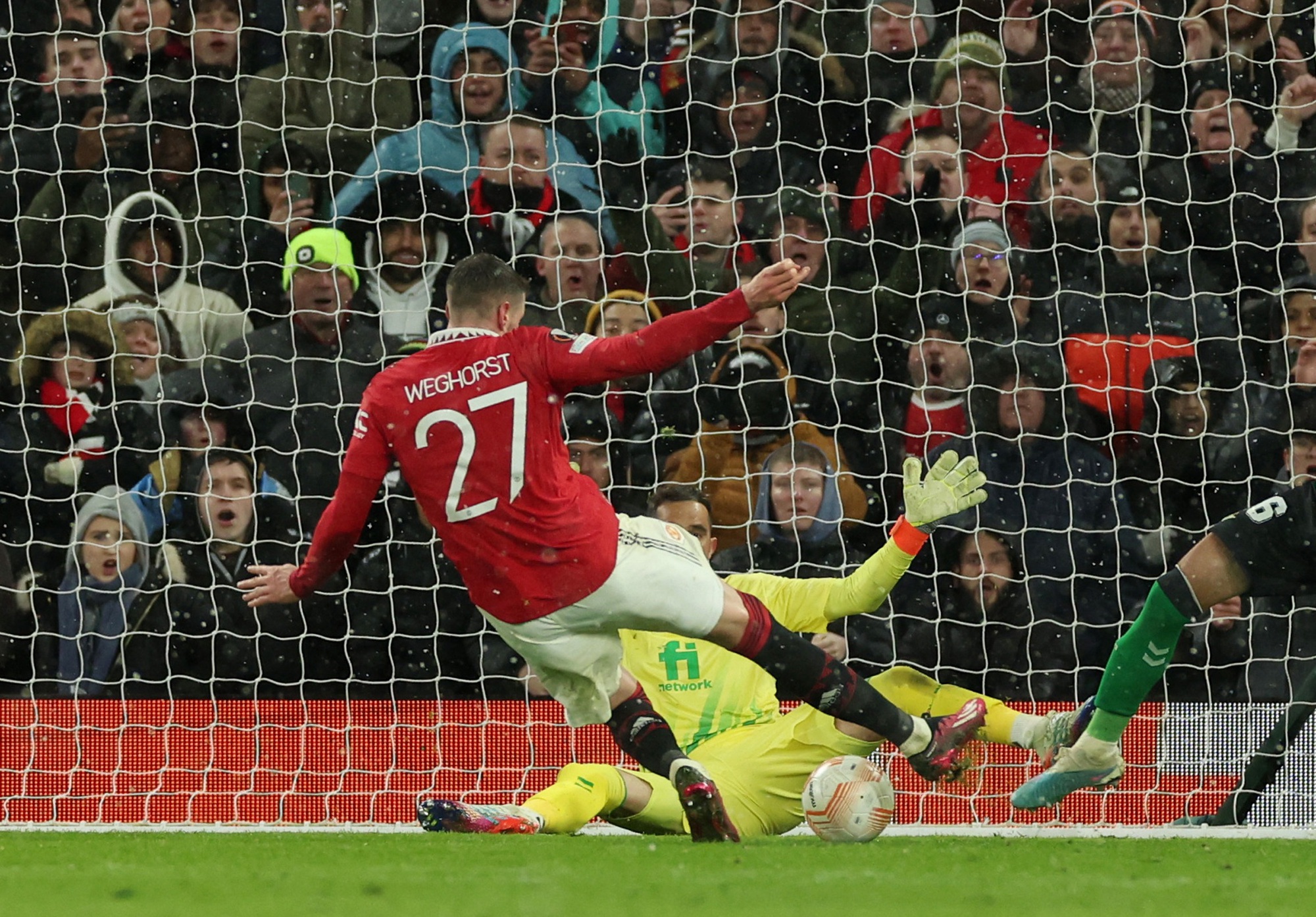 B&ugrave;ng nổ Europa League, Man United hạ Real Betis ở Old Trafford - Ảnh 6.