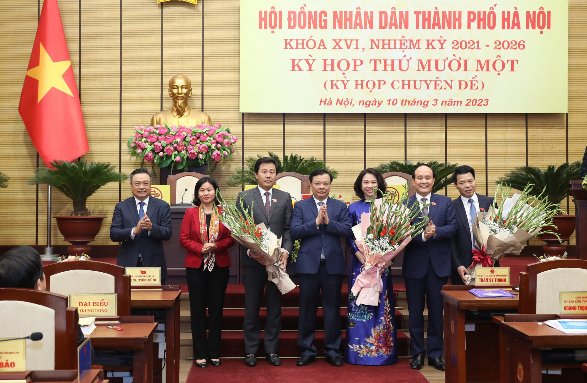 Hà Nội có tân nữ Phó Chủ tịch UBND TP 51 tuổi - Ảnh 1.