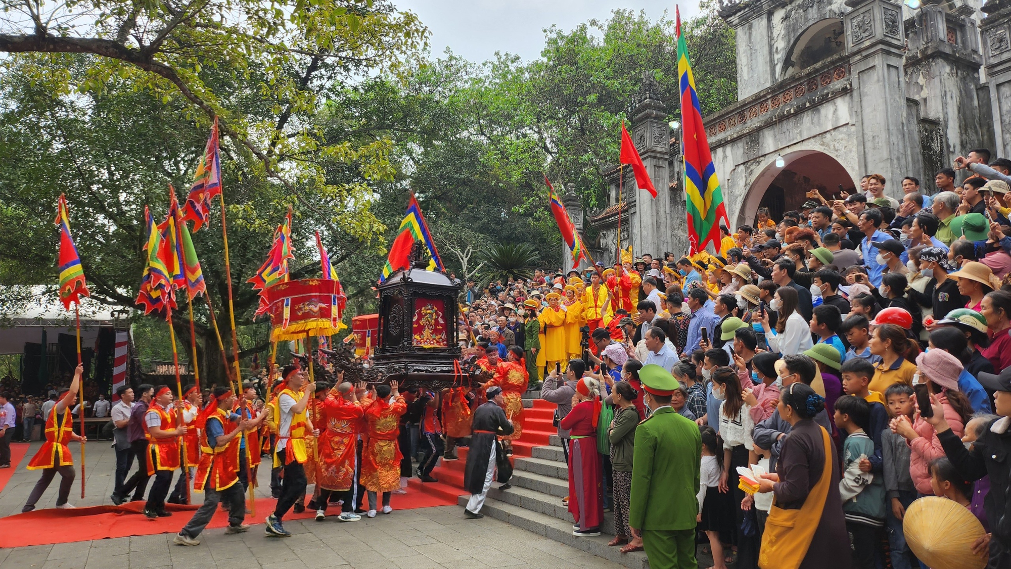 Lễ hội đền B&agrave; Triệu l&agrave; di sản văn h&oacute;a phi vật thể quốc gia - Ảnh 1.
