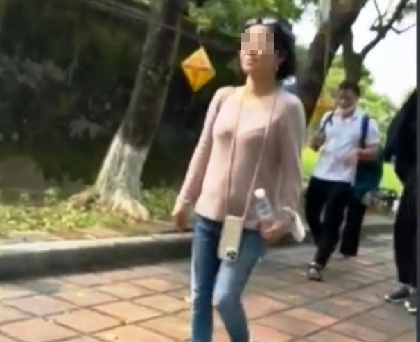 Xác minh clip hướng dẫn viên kể chuyện về phi tần triều Nguyễn - Ảnh 1.