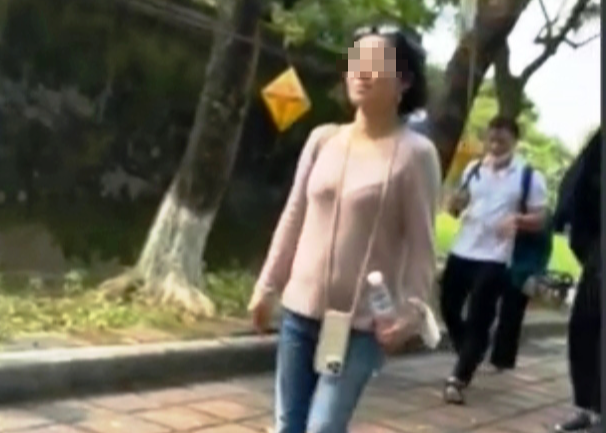 Xác minh clip hướng dẫn viên kể chuyện về phi tần triều Nguyễn