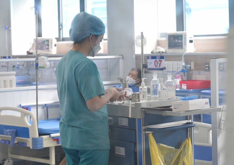 Dịch COVID-19 hôm nay: Số ca nhiễm giảm một nửa trong 24 giờ