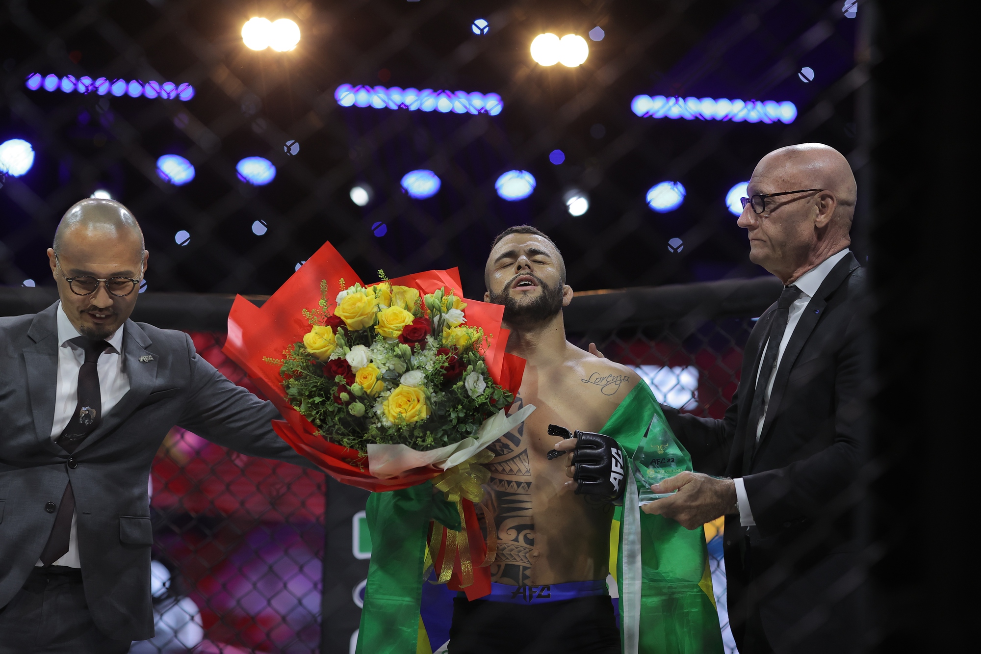 MMA - AFC 23: Võ sĩ chủ nhà chấn thương, Oh Su-hwan thắng sau 1 phút - Ảnh 5.