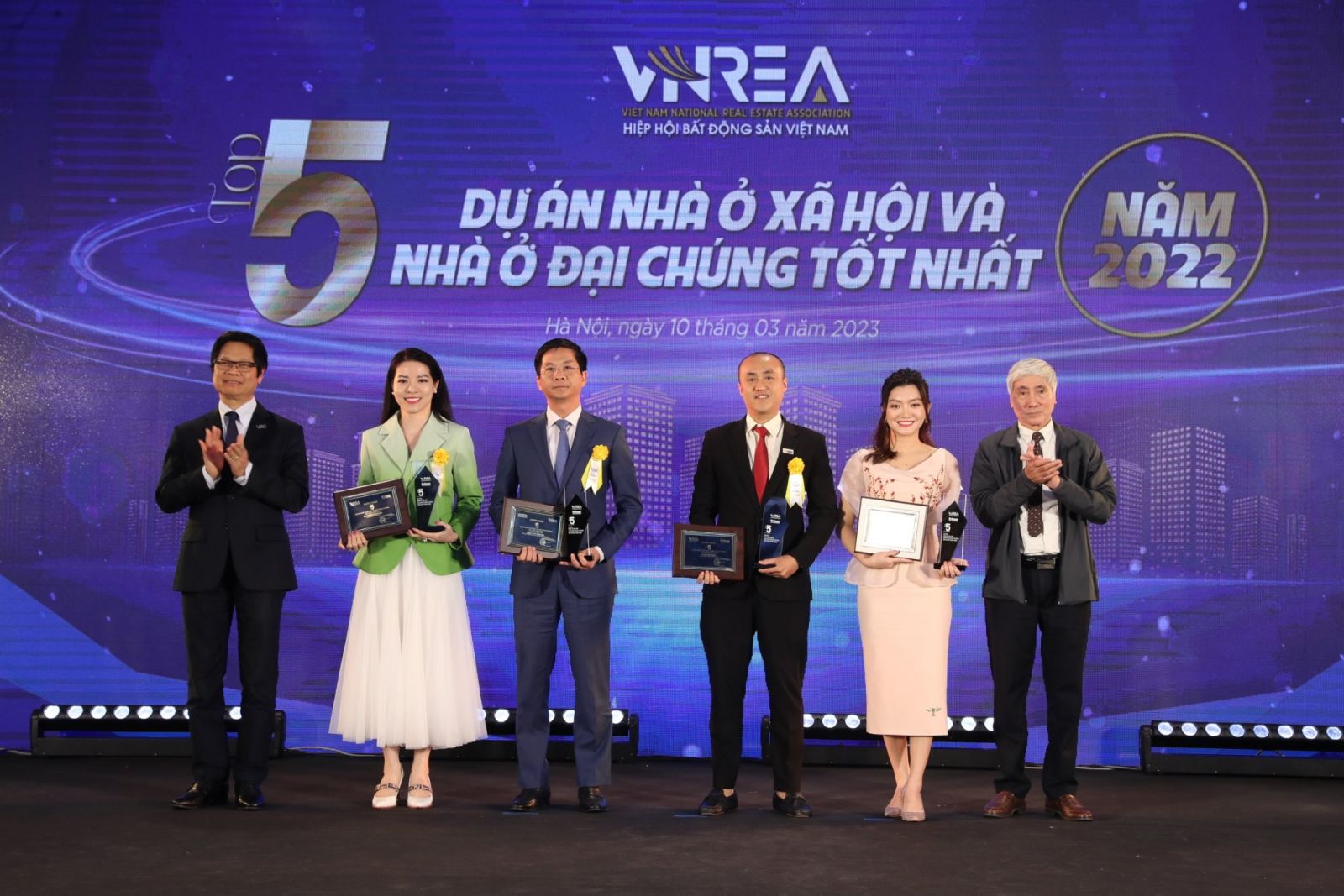 Kim Oanh Group gi&agrave;nh &ldquo;c&uacute; đ&uacute;p&rdquo; giải thưởng Thương hiệu bất động sản dẫn đầu năm 2022 - Ảnh 3.