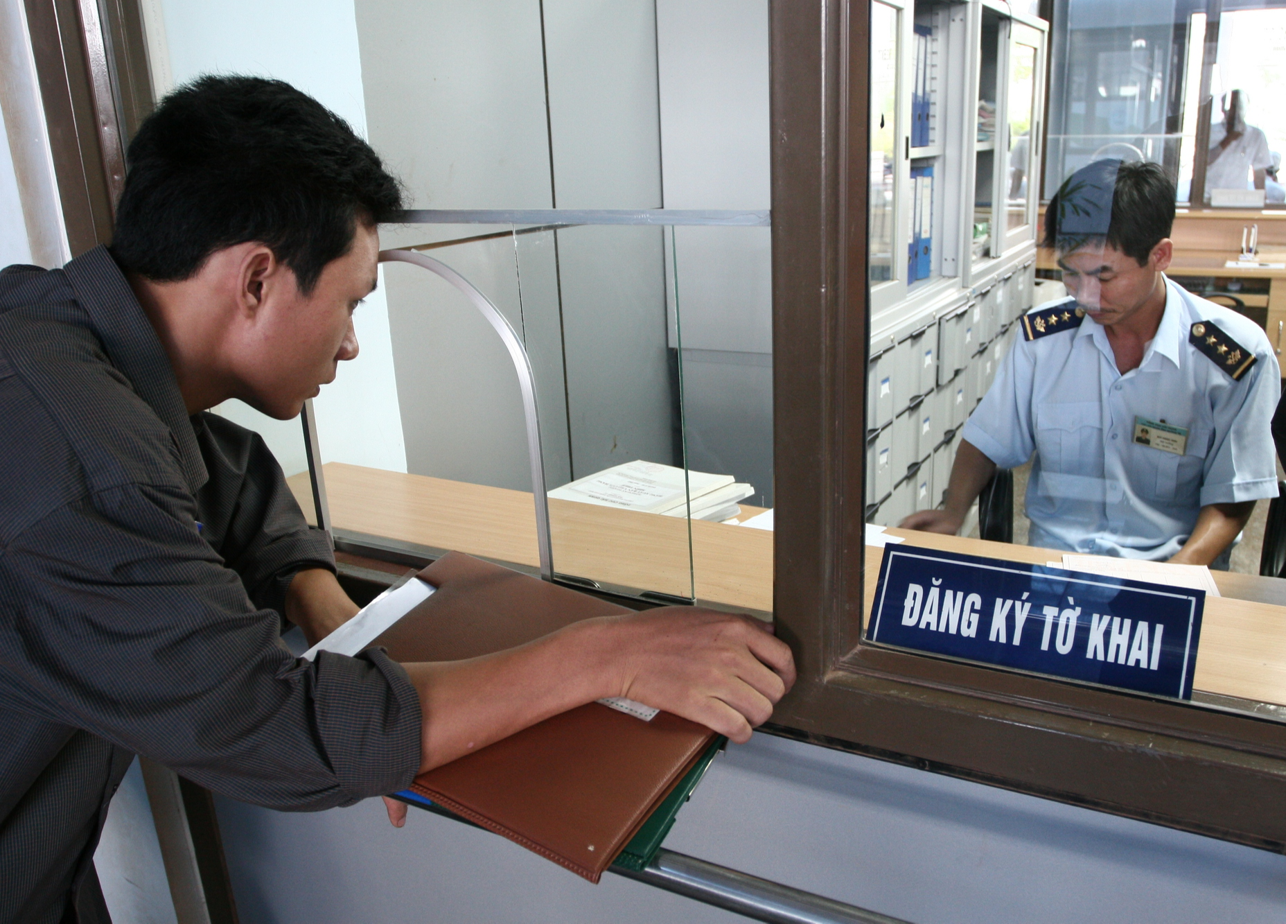Kiểm dịch y tế cửa khẩu, ngăn chặn dịch bệnh xâm nhập