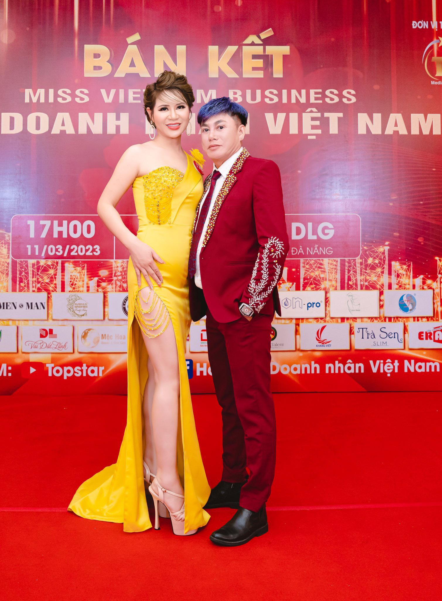 NTK Tommy Nguyễn l&agrave;m bừng s&aacute;ng d&agrave;n th&iacute; sinh tại B&aacute;n kết Hoa hậu Doanh nh&acirc;n Việt Nam - Ảnh 2.