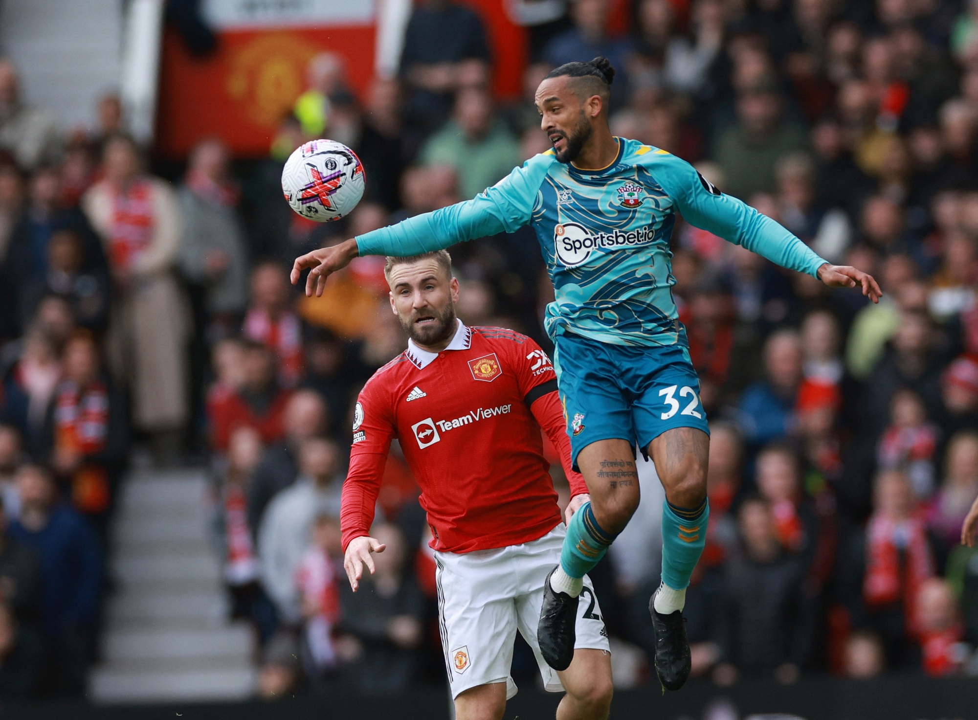 Man United chia điểm đội chót bảng, Arsenal vững ngôi số 1 - Ảnh 1.