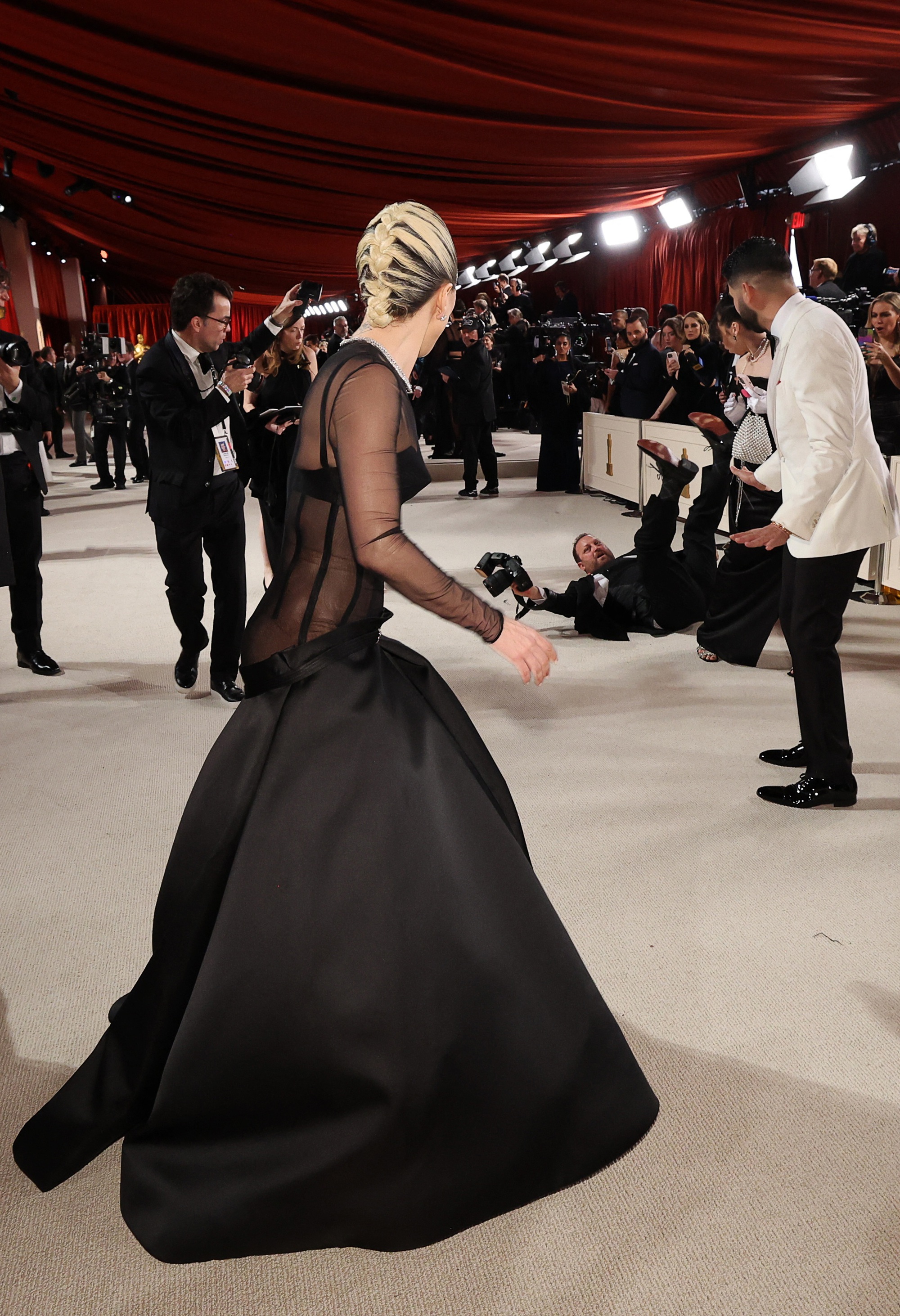 Lady Gaga g&acirc;y sốt tr&ecirc;n mạng sau lễ trao giải Oscar 2023 - Ảnh 2.