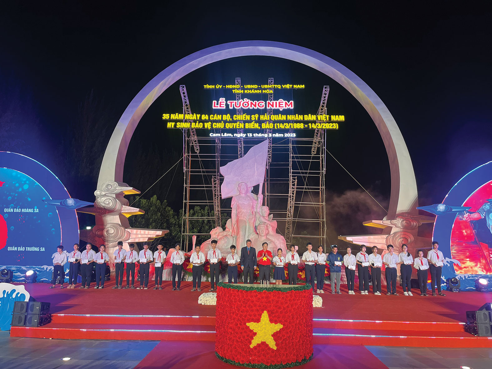 Thương lắm học sinh nghèo vượt khó - Ảnh 1.