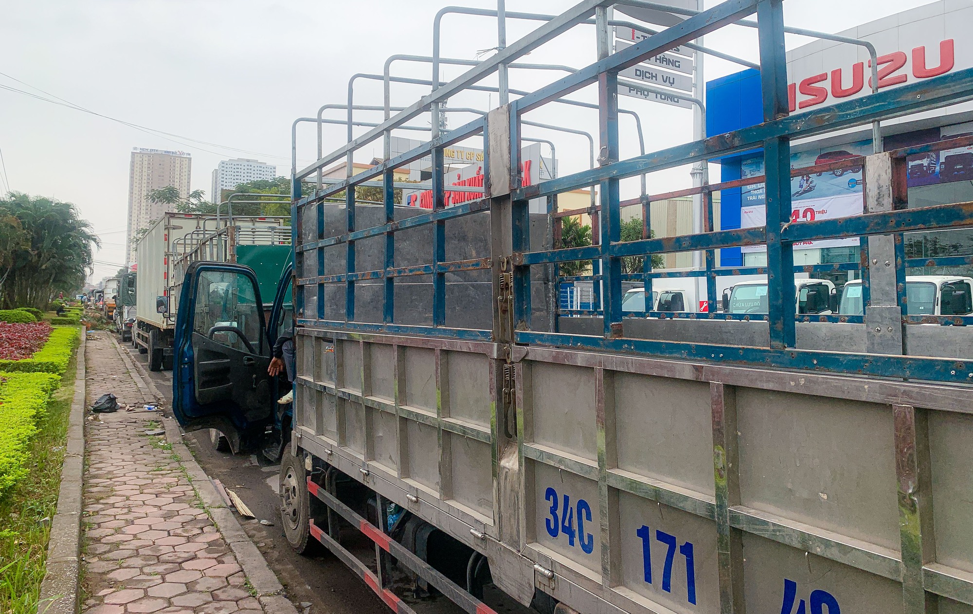 Th&ecirc;m 1 trung t&acirc;m đăng kiểm ở H&agrave; Nội bị kh&aacute;m x&eacute;t - Ảnh 9.