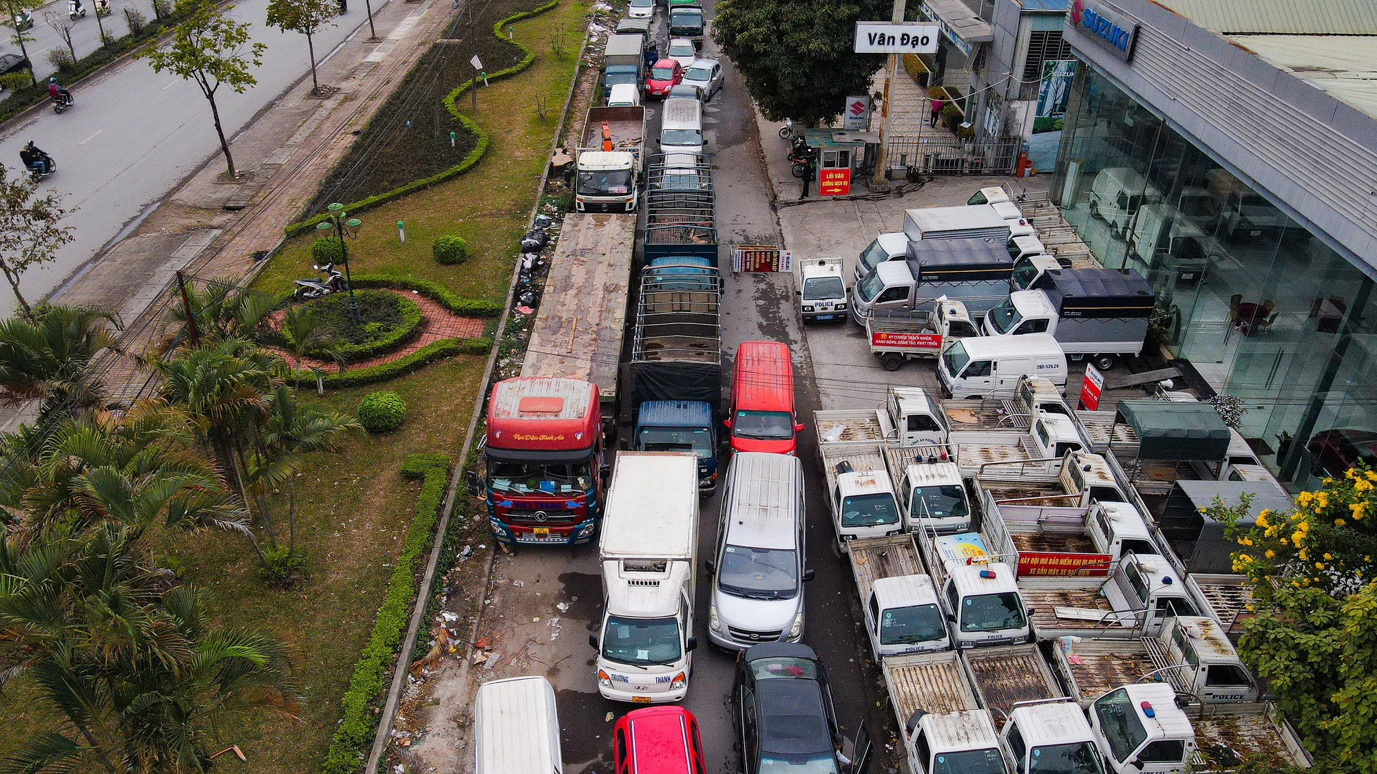 Th&ecirc;m 1 trung t&acirc;m đăng kiểm ở H&agrave; Nội bị kh&aacute;m x&eacute;t - Ảnh 4.