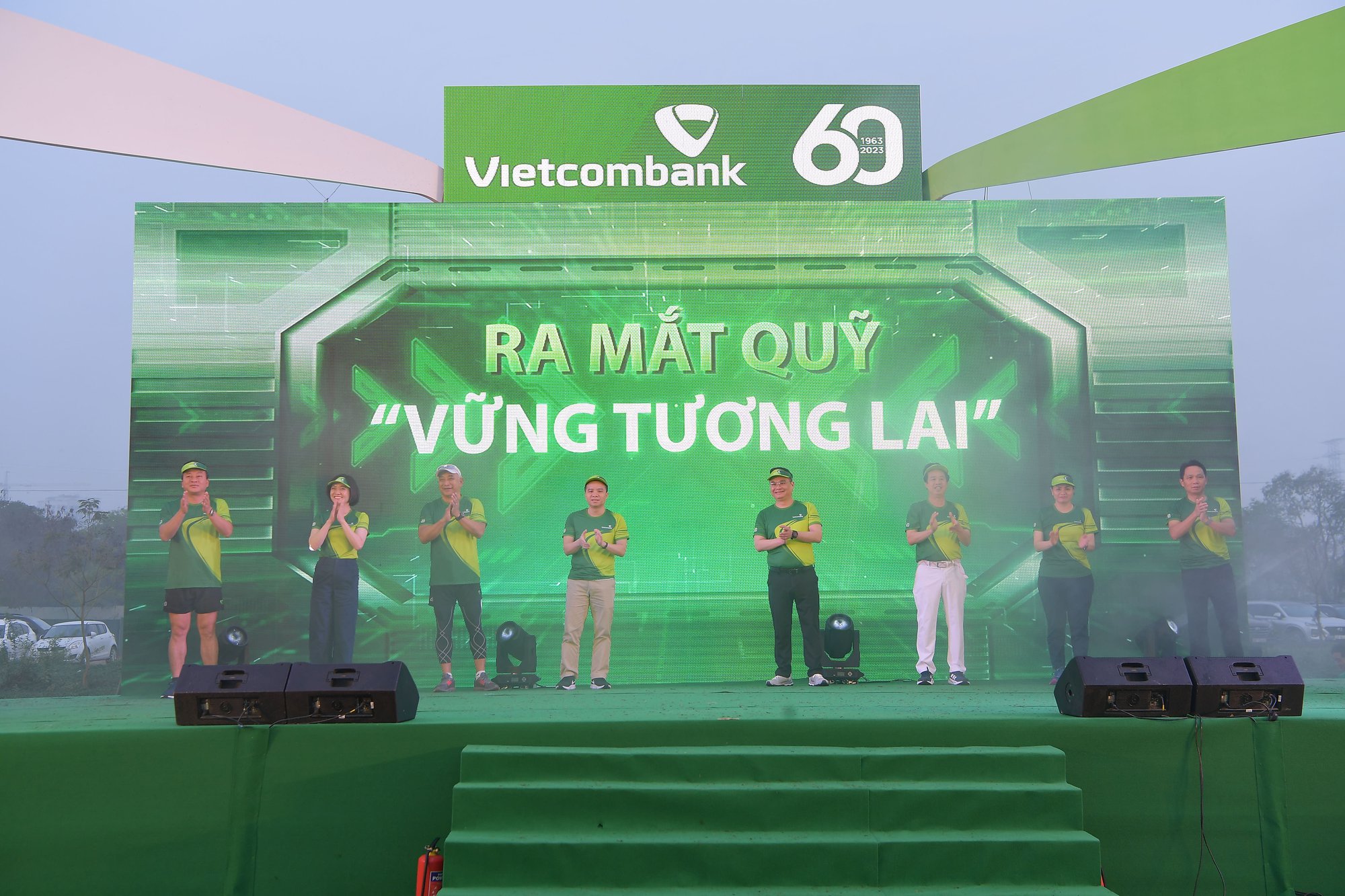 Vietcombank ra mắt Quỹ "Vững tương lai", phát động Giải chạy 60 năm "Vạn trái tim - Một niềm tin"