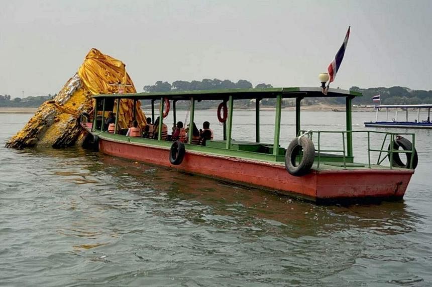 Bảo th&aacute;p Phật gi&aacute;o cổ đại xuất hiện tr&ecirc;n s&ocirc;ng M&ecirc; K&ocirc;ng - Ảnh 1.