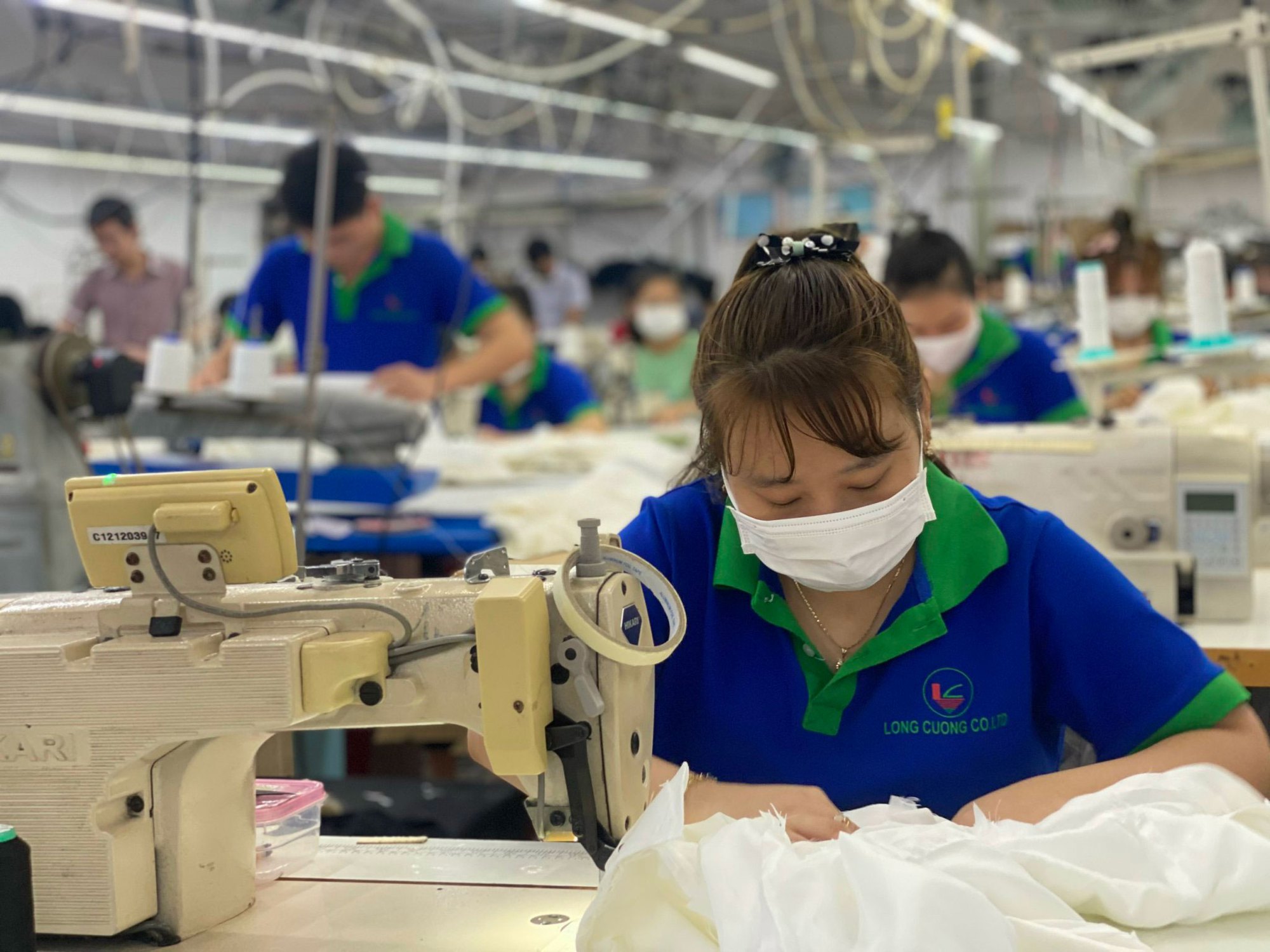 Nỗ lực giữ việc cho công nhân