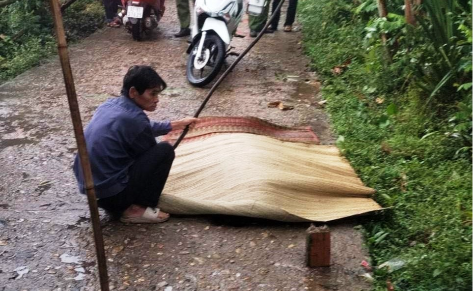 Truy tìm phương tiện tông chết người lúc rạng sáng